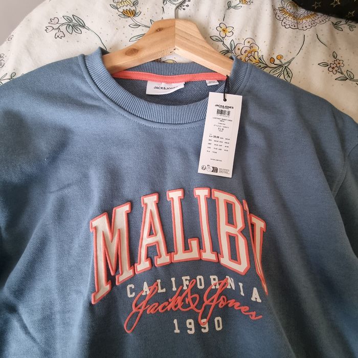 Sweat bleu - photo numéro 3