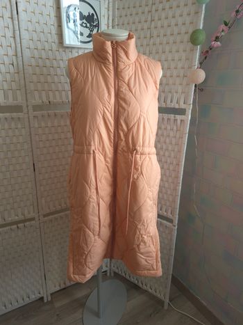 🏷️joli  long gilet sans manches matelassé RINASCIMENT  pêche/ saumon femmeTM/ 38
