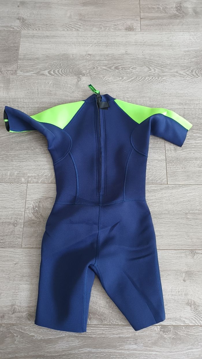 Combinaison shorty taille 8-9 ans - photo numéro 3