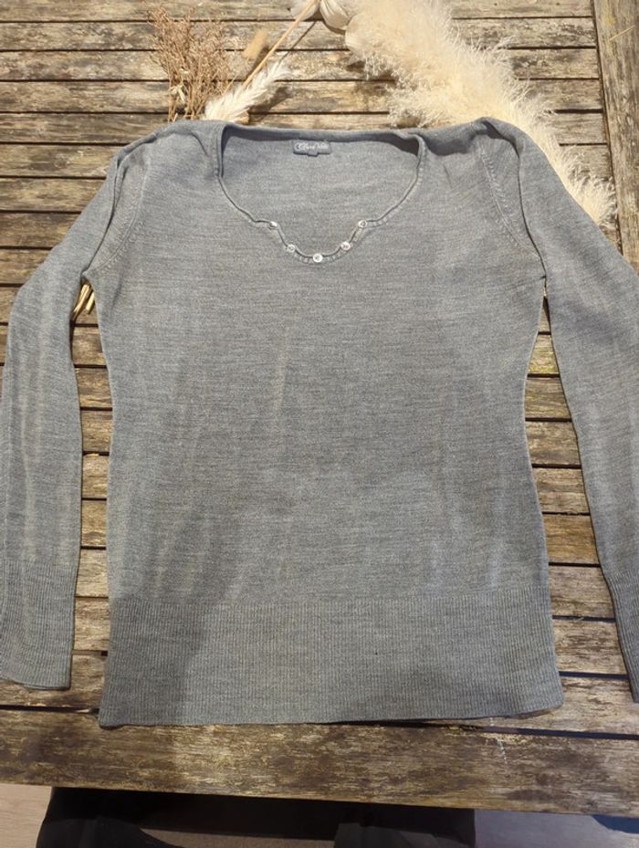 Pull gris col V