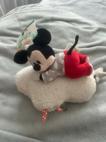Peluche musicale neuf Mickey  avec étiquette 