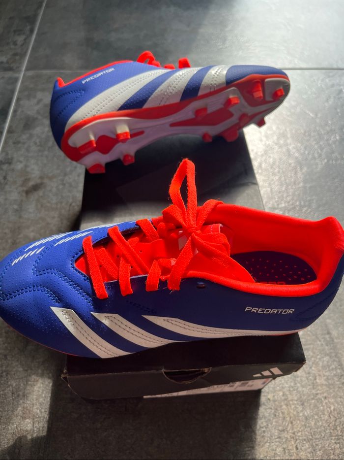 Chaussures de foot Adidas predator - photo numéro 2
