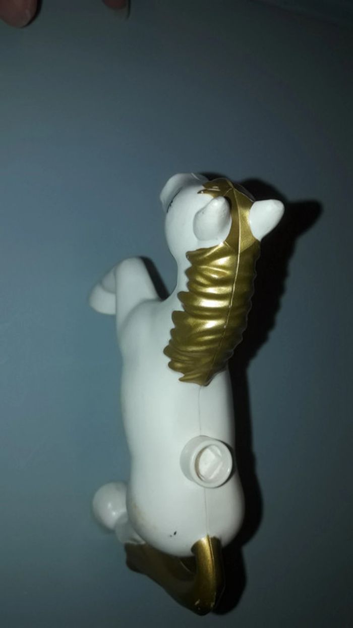 Cheval blanc et or duplo - photo numéro 2