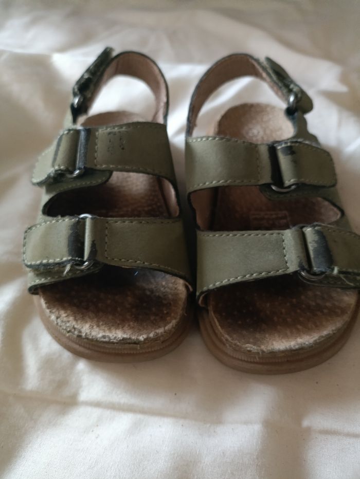 Sandales 22