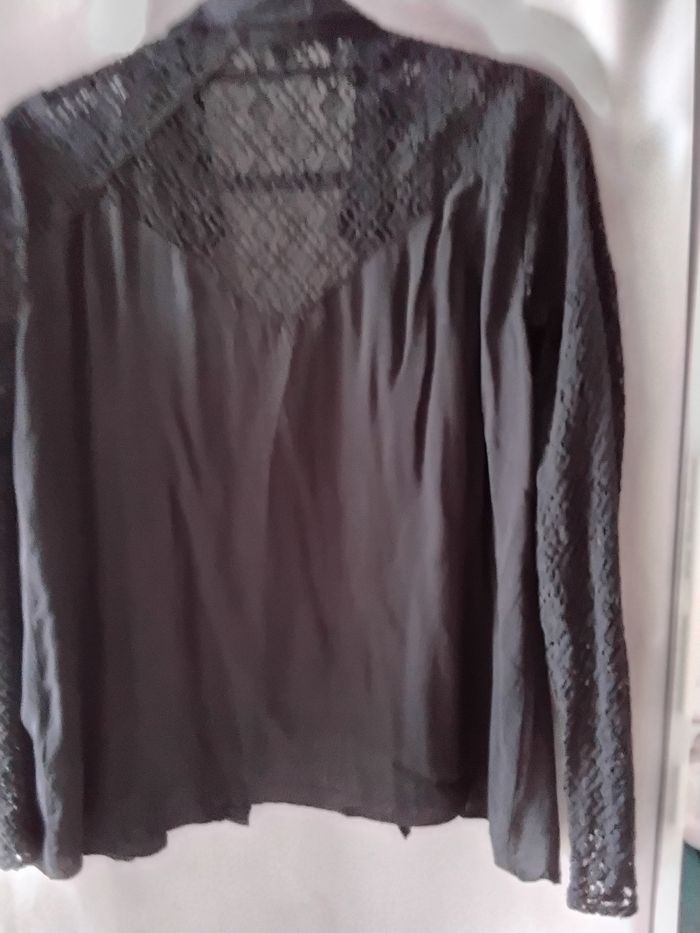 Chemise en dentelle - photo numéro 4
