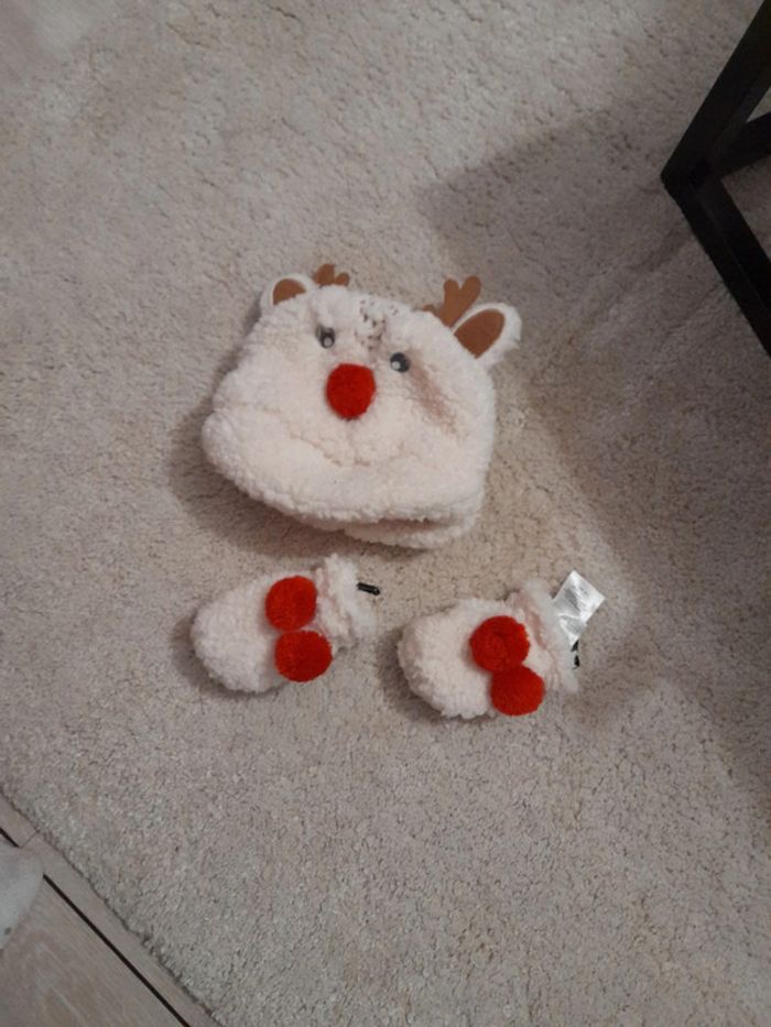 Bonnet et moufle 12/18 mois
