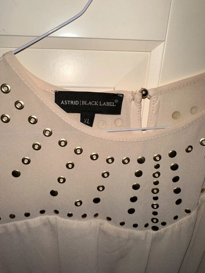 Astrid Black Label robe beige superbe L - photo numéro 2