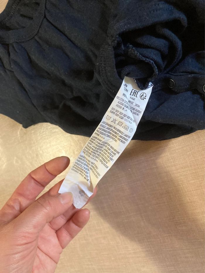 👶 Body bébé bleu marine manches courtes Kiabi - Taille 9M - photo numéro 2