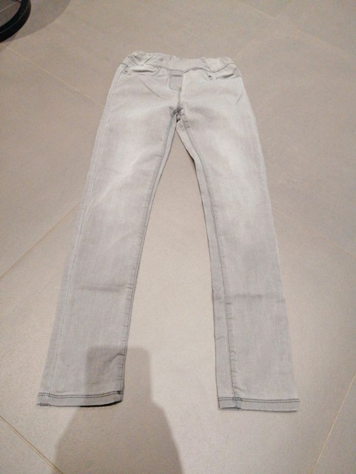 Jeans 10 ans tape à l'œil