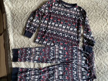 Pyjama Noël taille 5/6 ans