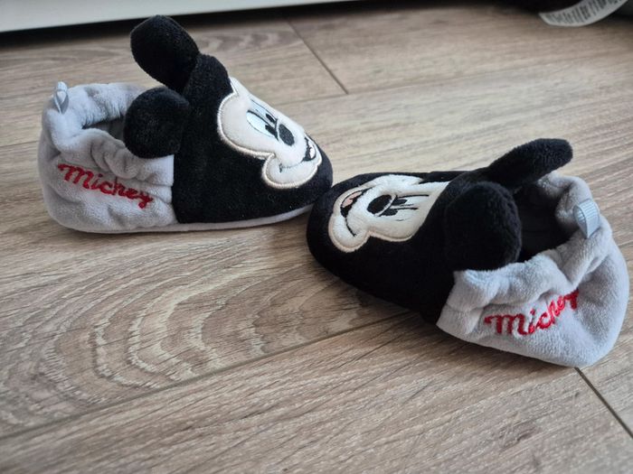 Chaussons mickey - photo numéro 2