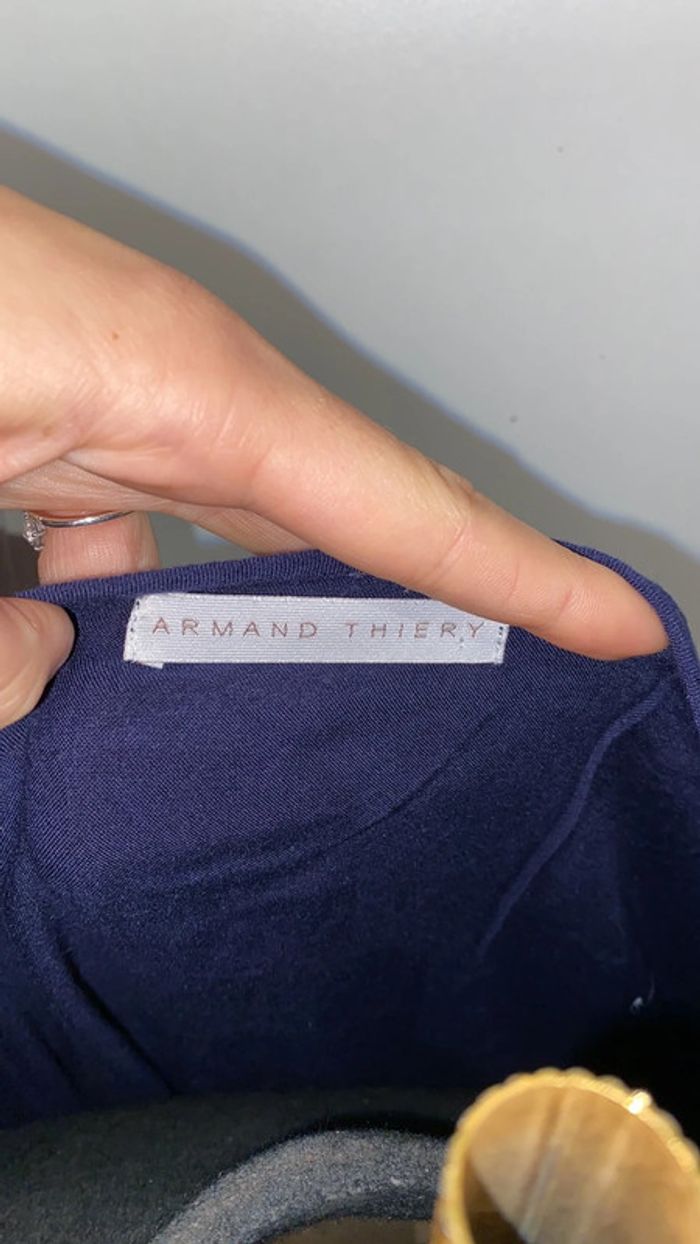 T shirt bleue - photo numéro 2