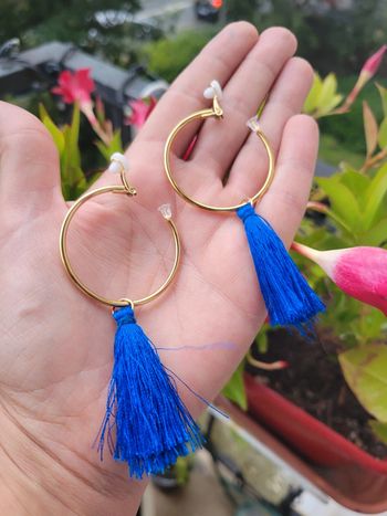 Clips creoles 4cm et pompons bleus