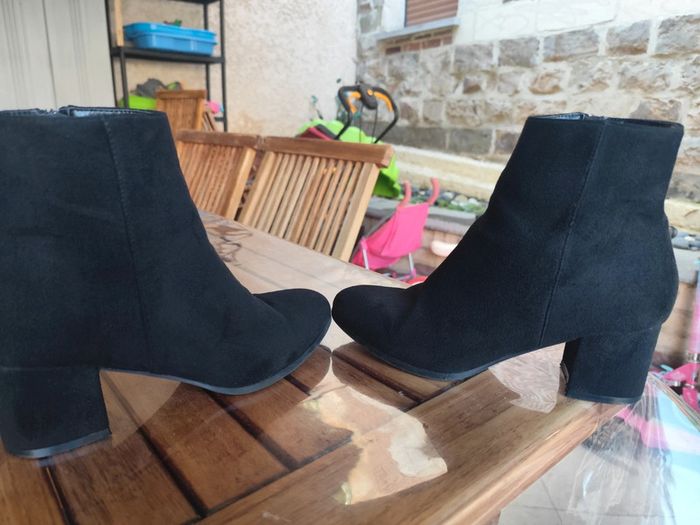 2 paires de bottines in extenso - photo numéro 3