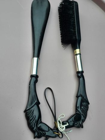 Ensemble chausse pieds et brosse vintage