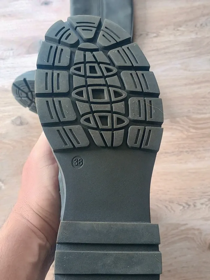 bottes hautes kaki T38 - photo numéro 3