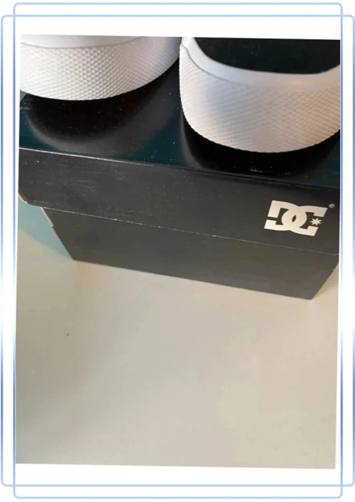 Superbe paire de basket basse femme taille 38  DC shoes neuf - photo numéro 7