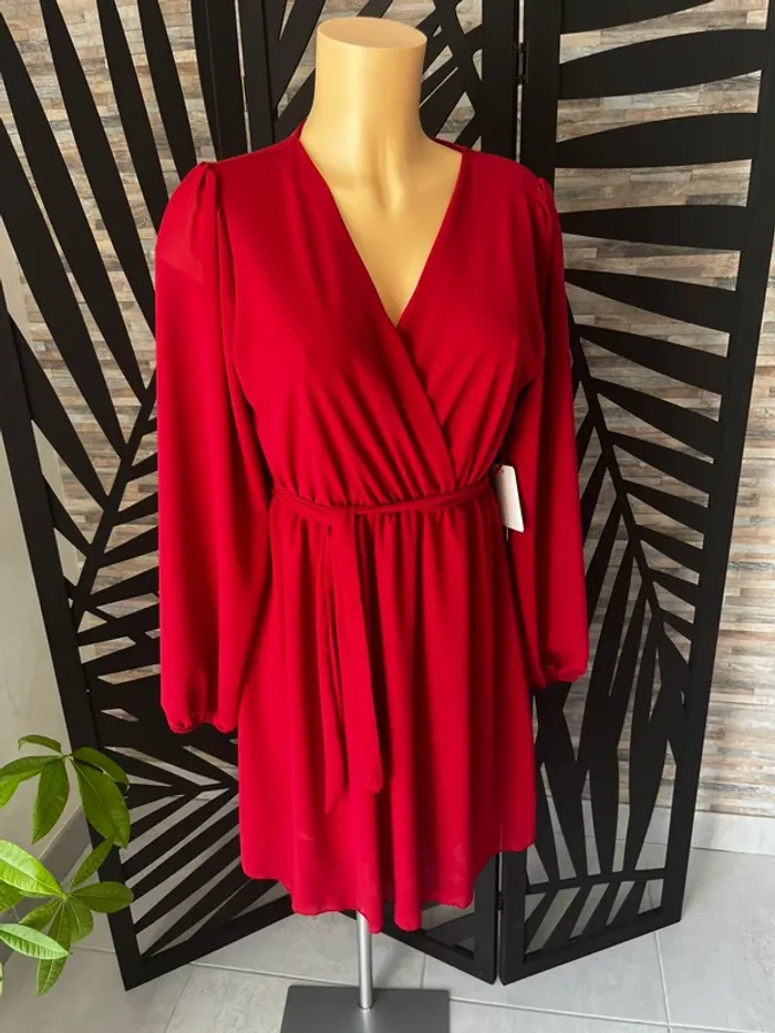 Petite robe rouge manches longues