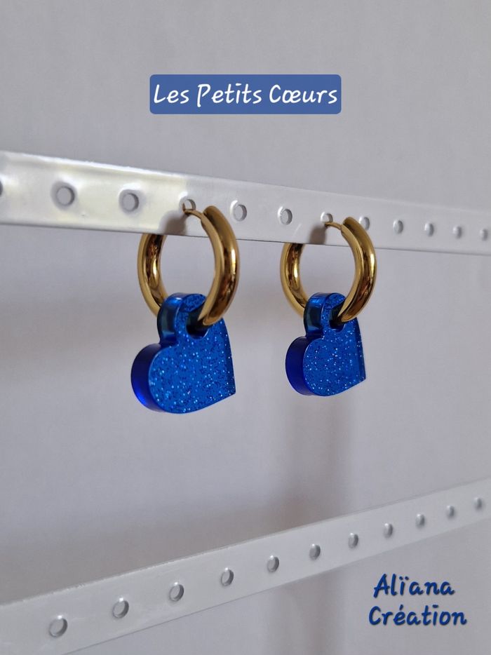 Boucles d'oreilles 💙