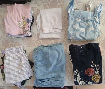 Lot 18 vêtements 8 ans 