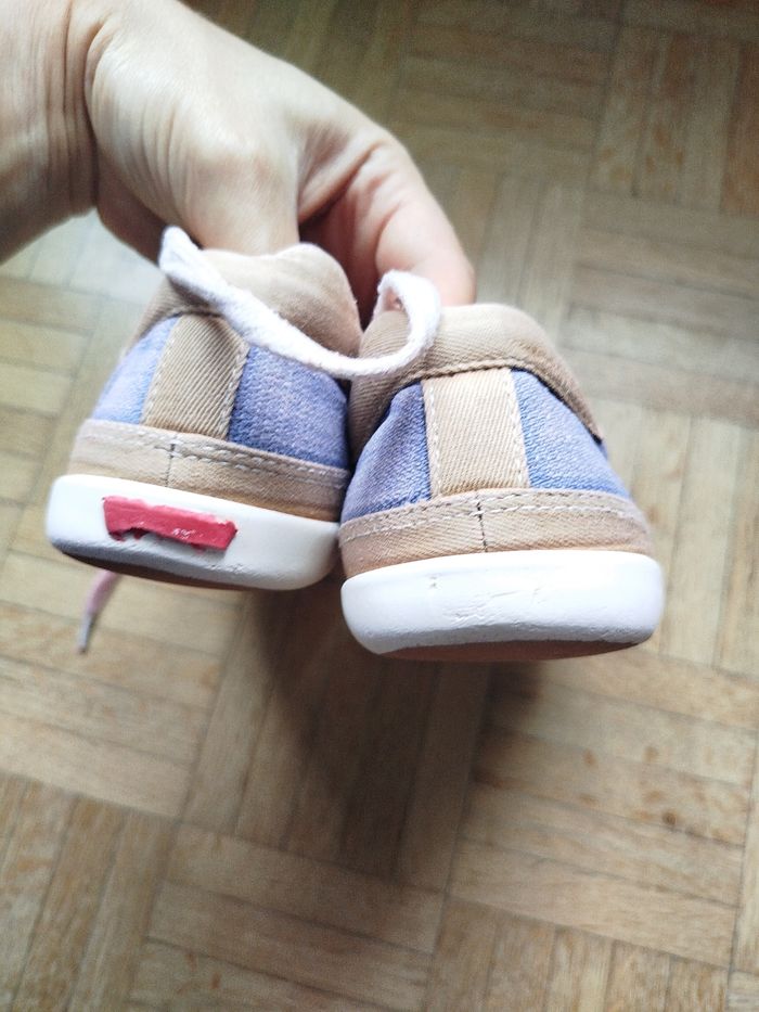 Tennis à lacets Levi's 35 garçon bon état - photo numéro 7
