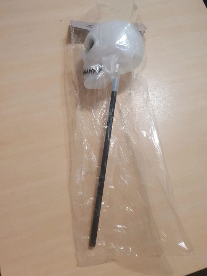 Spectre crâne tête de mort neuf