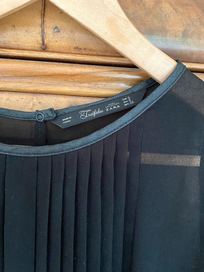 Haut noir - photo numéro 2