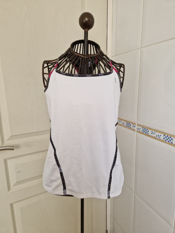 Débardeur de sport avec brassière intégré femme eleven Taille S/36