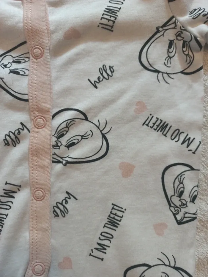Lot pyjama/2 bodies Looney Tunes taille 2-4 mois - photo numéro 4