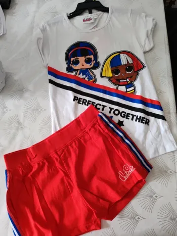 Ensemble neuf short et t shirt 10 ans