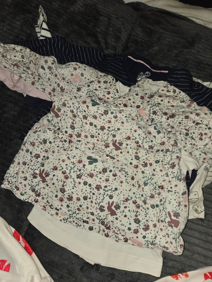 Lot vêtements bébé fille - photo numéro 10