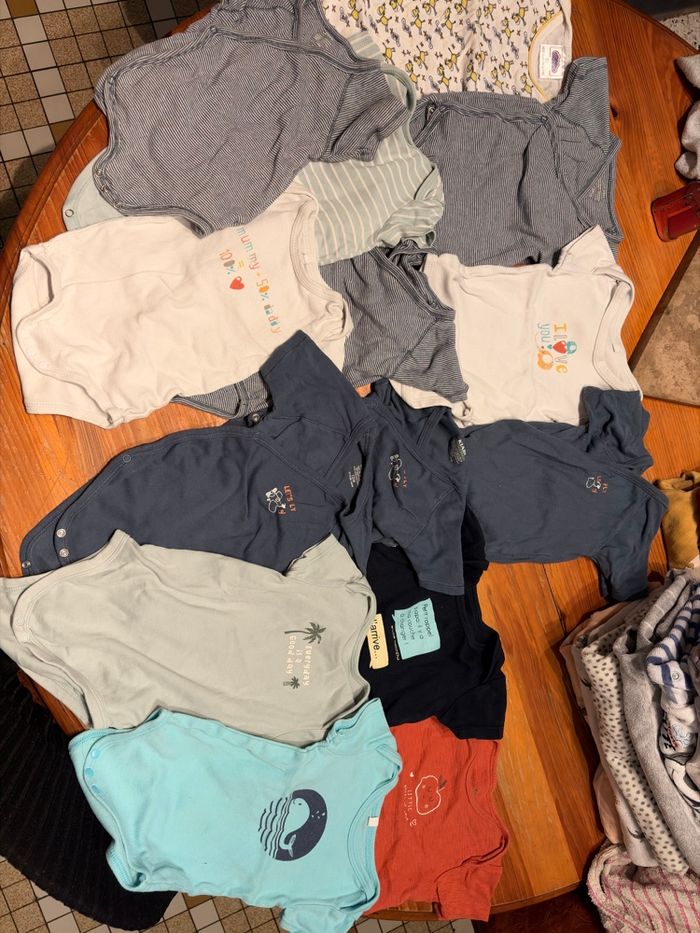 Lot 12 mois - photo numéro 3