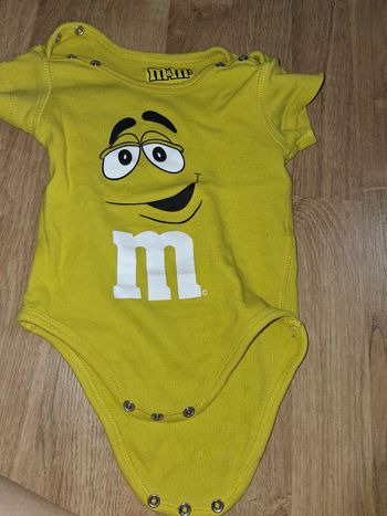 Body M&M’s jaune 12 mois