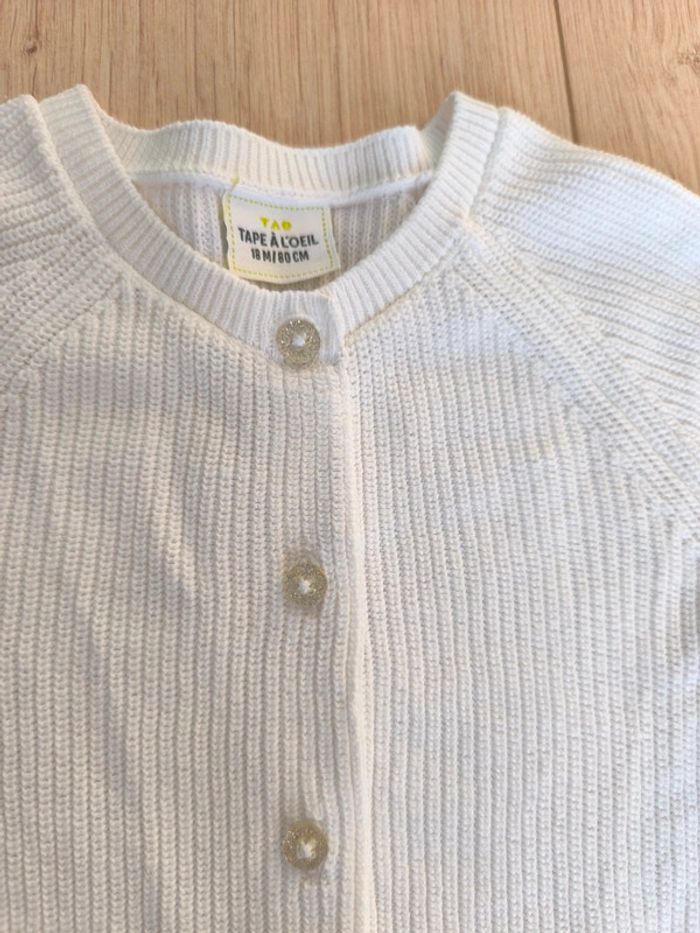 Gilet fille blanc avec boutons pailletés Tape à l'Oeil - Taille 18 mois - 80 cm - photo numéro 2