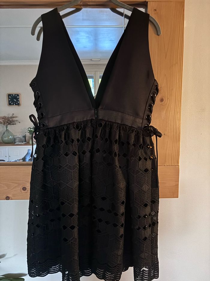 Robe Sandro noir taille 36/38 - photo numéro 3
