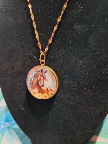 Magnifique collier femme neuf tête de cheval