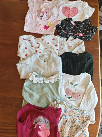Lot n°16: vêtement 24mois