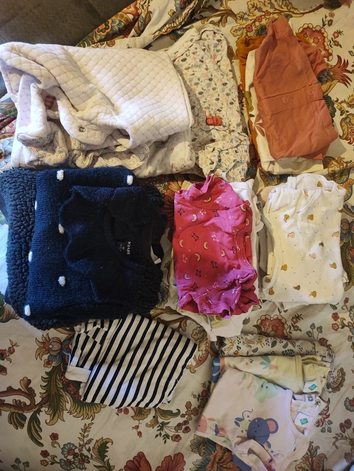 Vend lot bébé fille 1 mois