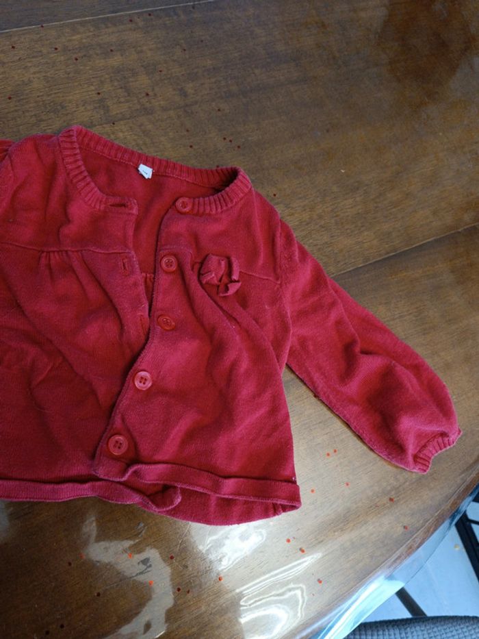 Gilet rouge 18 mois - photo numéro 2