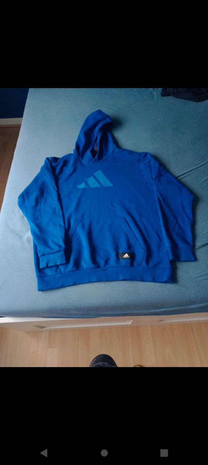 Sweat à capuche Adidas