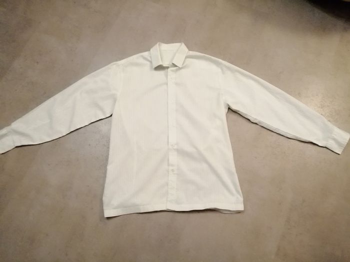 Chemise blanche fines rayures satinées