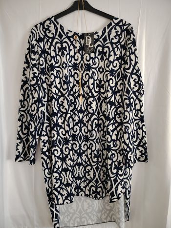 Magnifique tunique grande taille femme neuve avec sautoir 