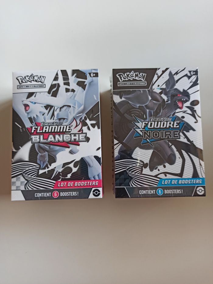 Bundle Pokemon Flamme Blanche & Foudre Noire - Neuf et Scellé