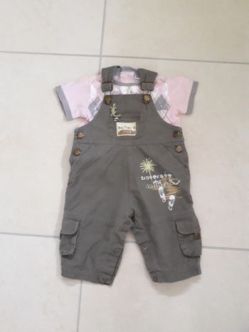 Lot salopette + t-shirt t 6 mois