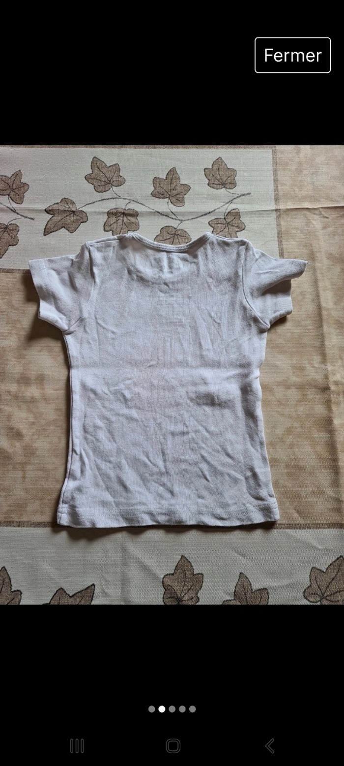T-shirt taille 4 ans - photo numéro 2