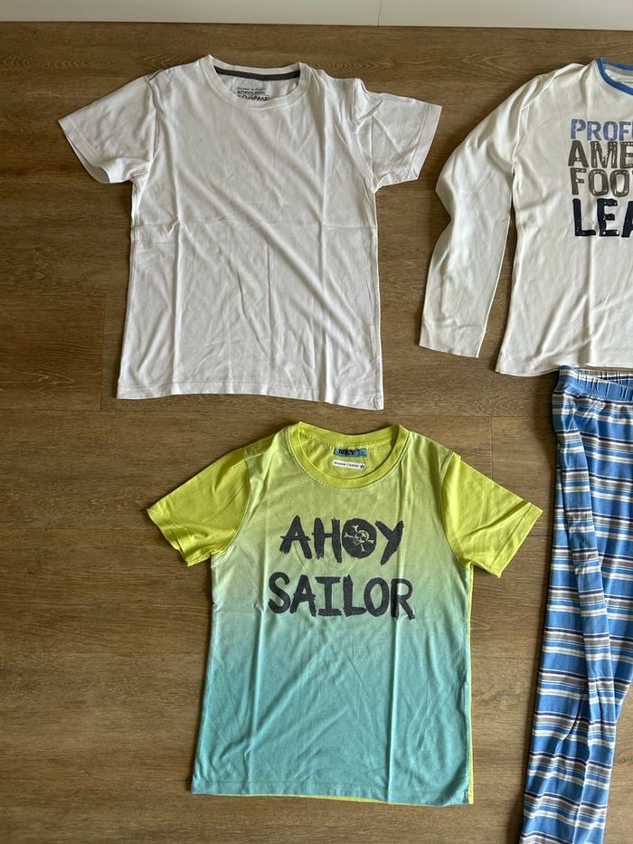 Lot vêtements garçon 12 ans – Veste coupe-vent, pyjama, t-shirts, look été/mi-saison - photo numéro 2
