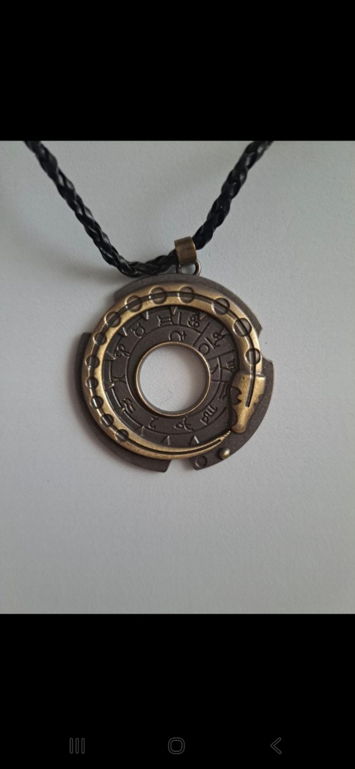 Collier amulette - photo numéro 2