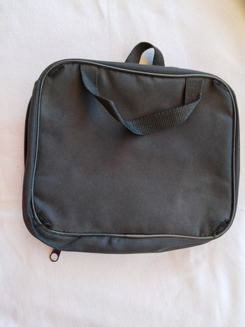 Pochette de rangement /transport pour lecteur CD /DVD