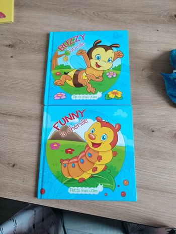 Lot livres buzzy l'abeille et funny la chenille