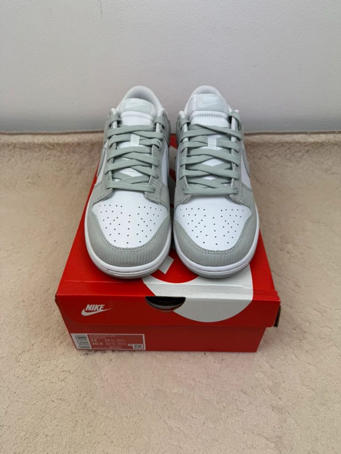Nike Dunk Low Grey Corduroy Neuf Taille 44,5 - photo numéro 3